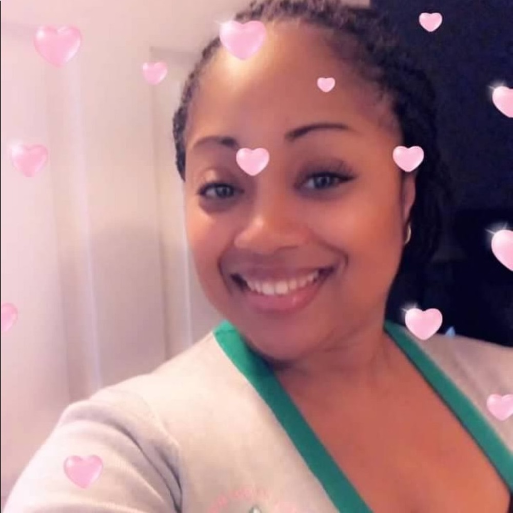 Meet your Posher, Crystal